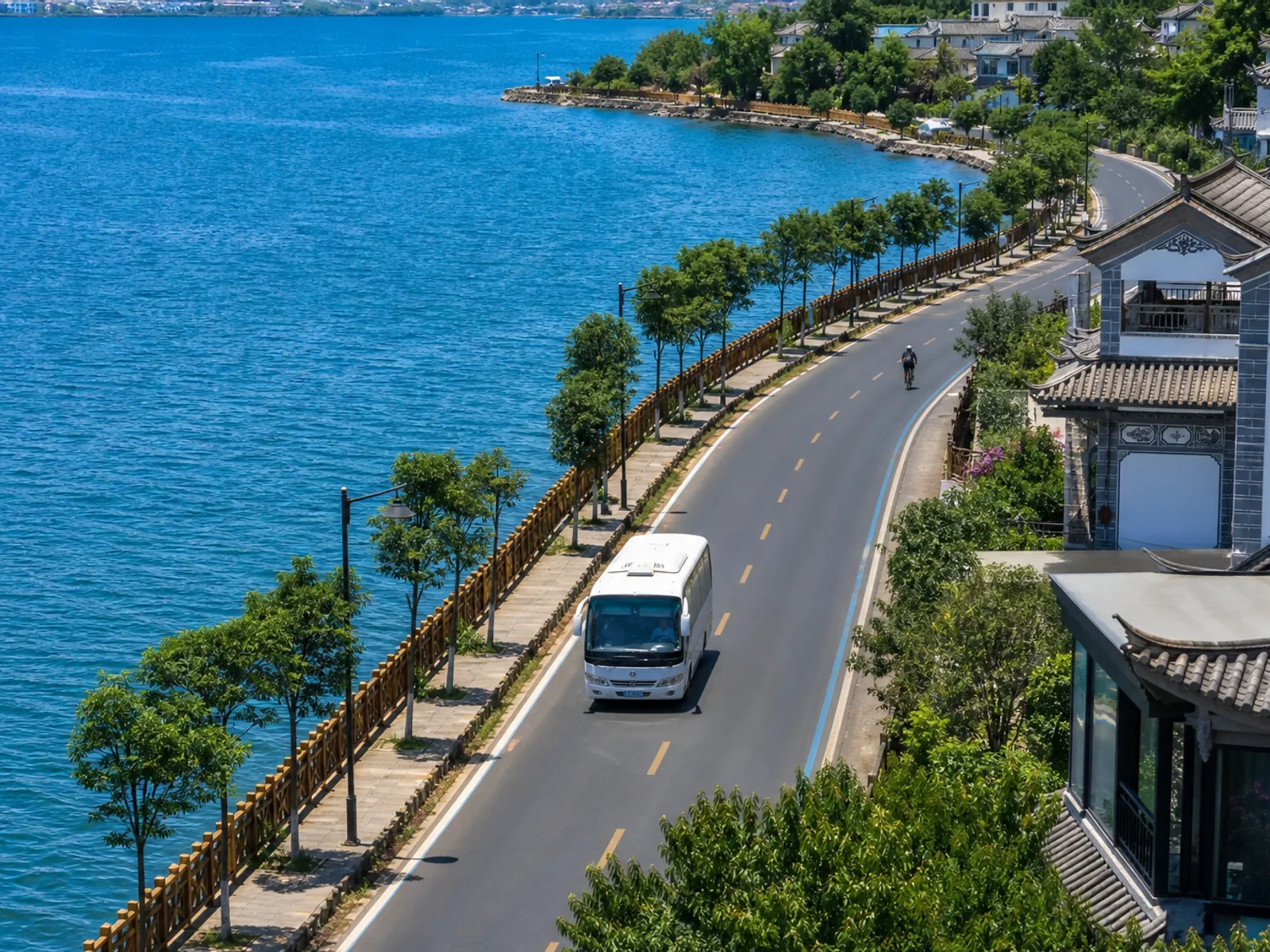 Lakeside road along Erhai in Dali, Yunnan