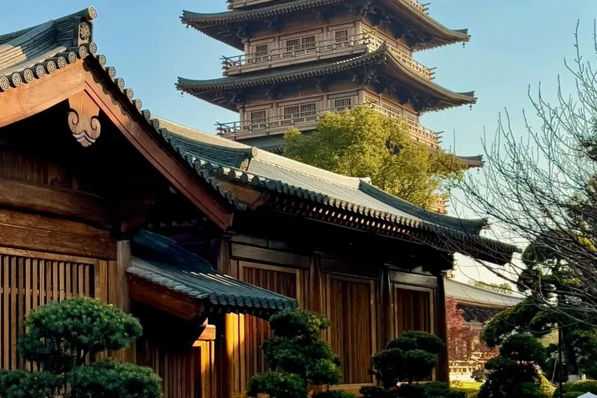 Related Xinjiang destination imagery for Driving Across Western China