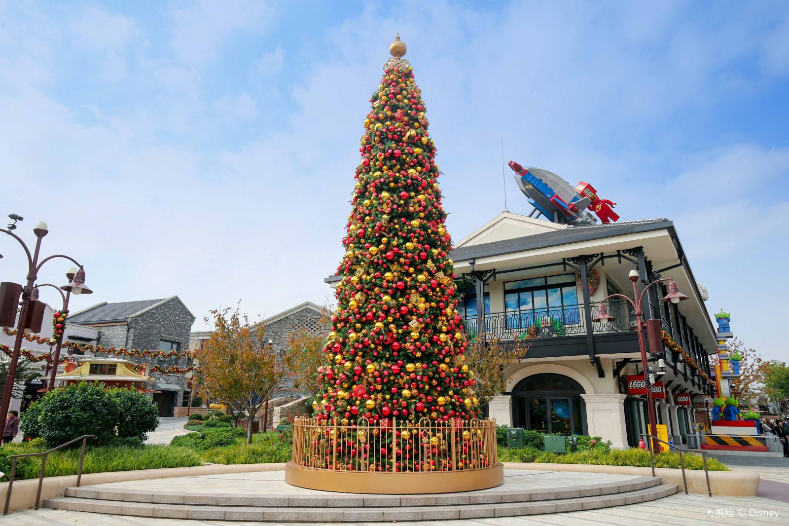 Shanghai Disney Town