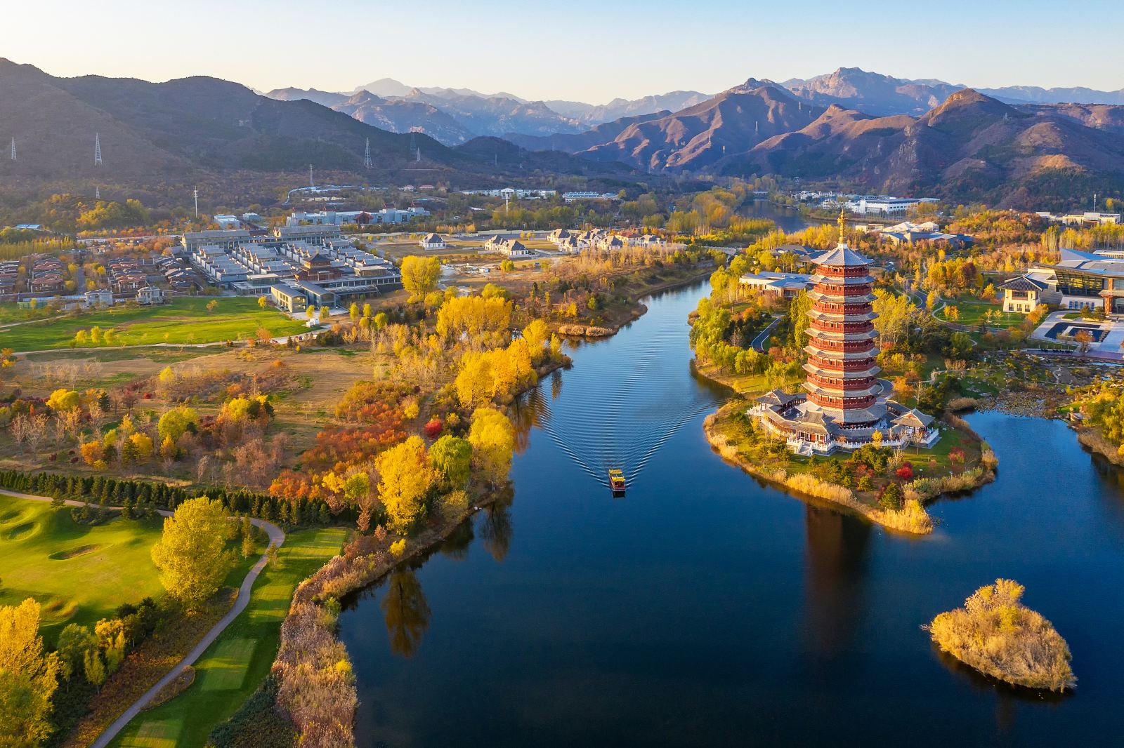 China Beijing Yanqi Lake